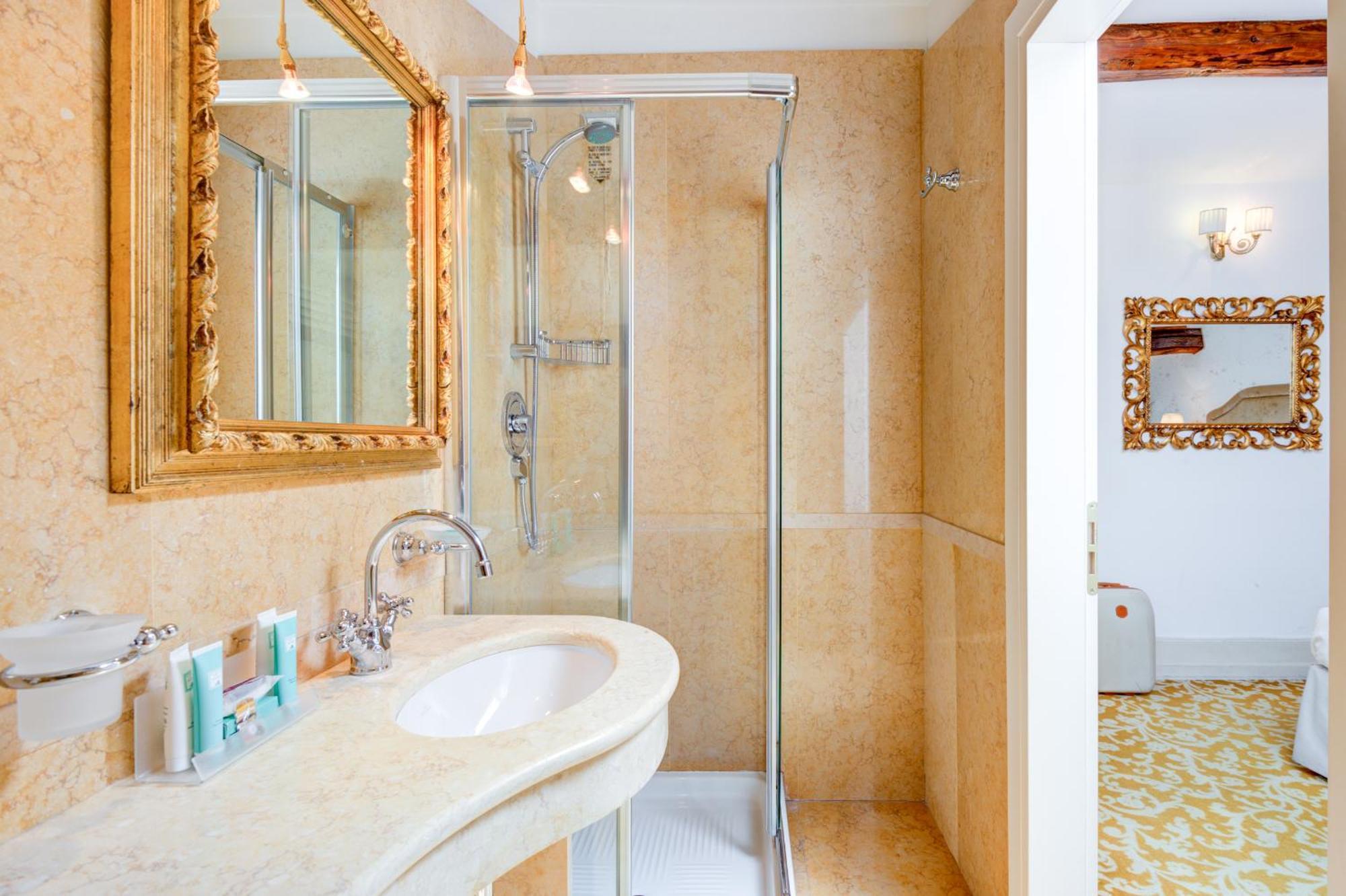 Classic Double Room,1209363643:JPEG